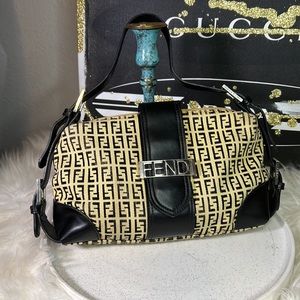 🔥 Rare Authentic FENDI Baguette Vintage. Amazing condition.